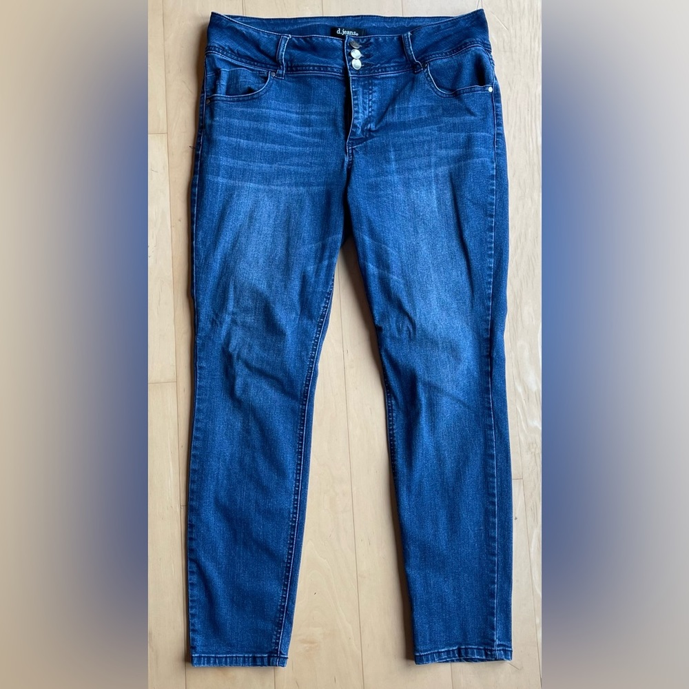 EYC dark straight leg jeans. 3 buttons at waist